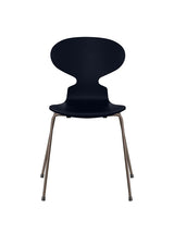 3101 Myren Stol lakeret af Arne Jacobsen - Midnight Blue / Brown Bronze - Jacobsen Plus