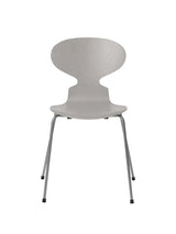3101 Myren Stol i farvet ask af Arne Jacobsen - Nine Grey / Silver Grey - Jacobsen Plus