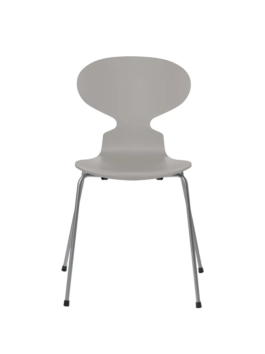 3101 Myren Stol lakeret af Arne Jacobsen - Nine Grey / Silver Grey - Jacobsen Plus