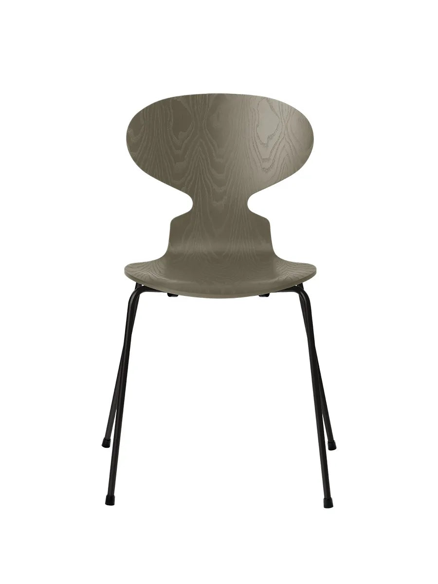 3101 Myren Stol i farvet ask af Arne Jacobsen - Olive Green / Sort - Jacobsen Plus