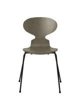 3101 Myren Stol i farvet ask af Arne Jacobsen - Olive Green / Sort - Jacobsen Plus
