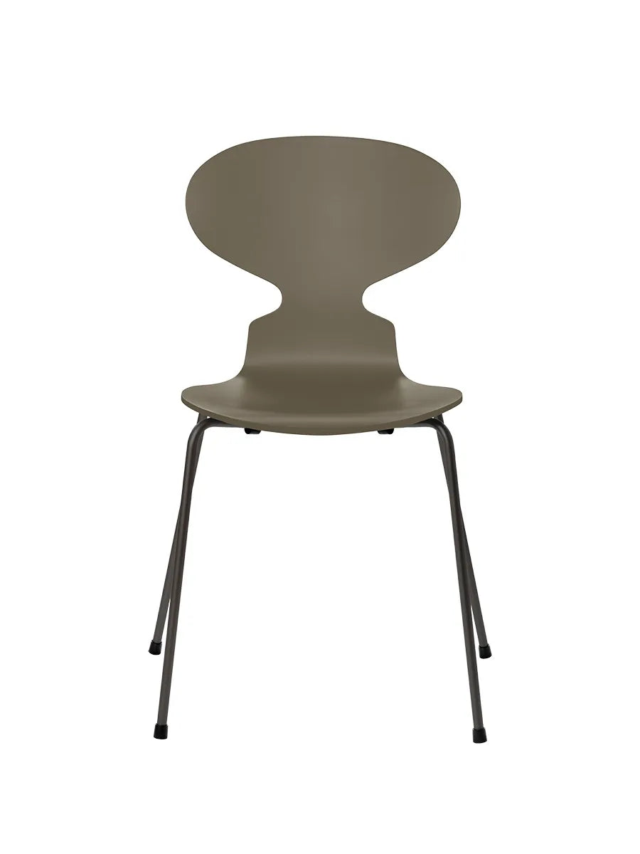 3101 Myren Stol lakeret af Arne Jacobsen - Olive Green / Warm Graphite - Jacobsen Plus
