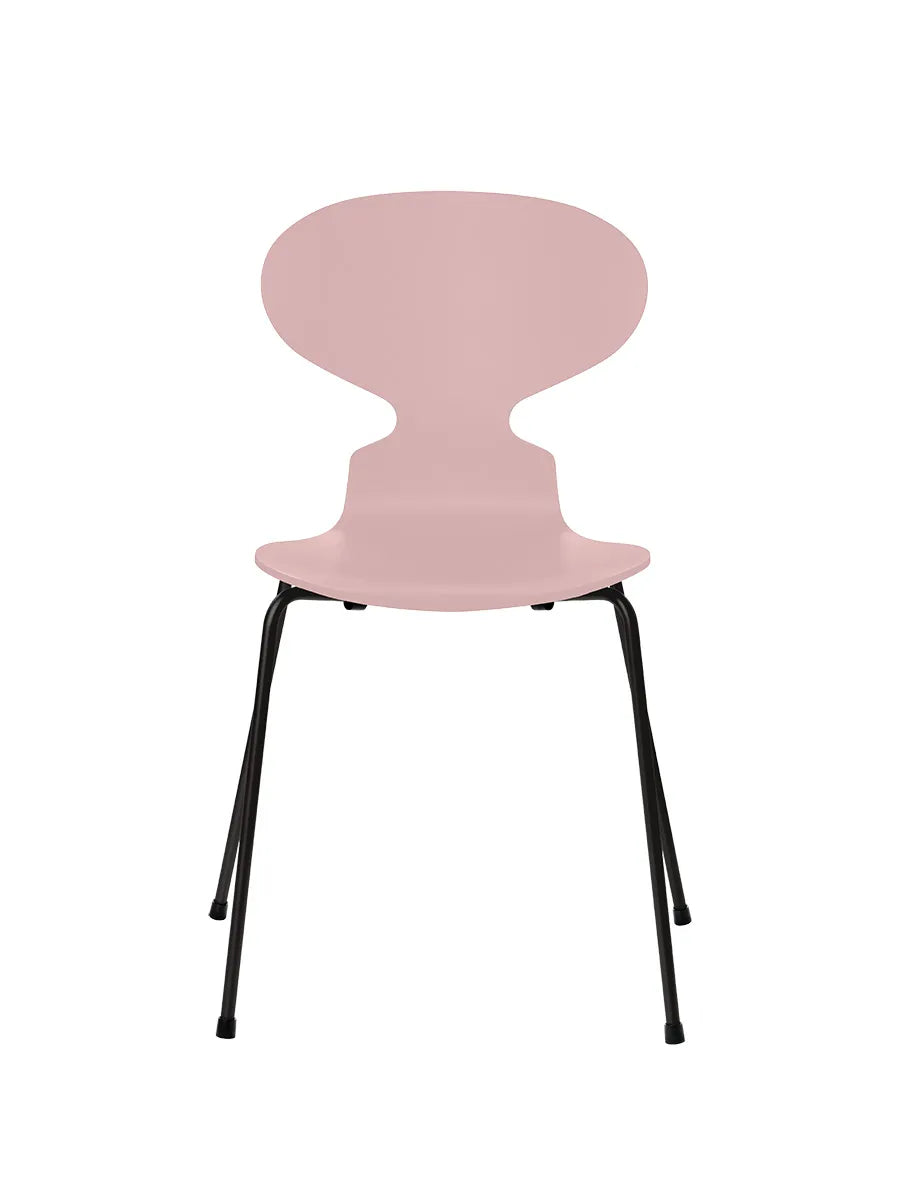 3101 Myren Stol lakeret af Arne Jacobsen - Pale Rose / Sort - Jacobsen Plus