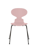 3101 Myren Stol lakeret af Arne Jacobsen - Pale Rose / Warm Graphite - Jacobsen Plus