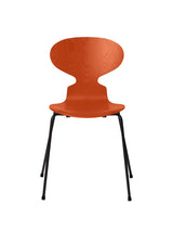 3101 Myren Stol i farvet ask af Arne Jacobsen - Paradise Orange / Sort - Jacobsen Plus