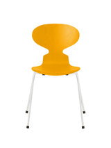 3101 Myren Stol i farvet ask af Arne Jacobsen - True Yellow / Hvid - Jacobsen Plus