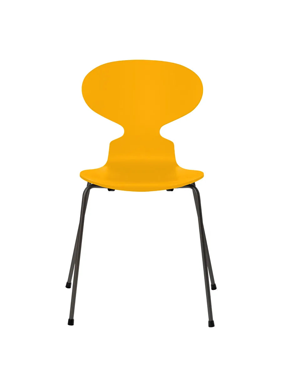 3101 Myren Stol lakeret af Arne Jacobsen - True Yellow / Warm Graphite - Jacobsen Plus