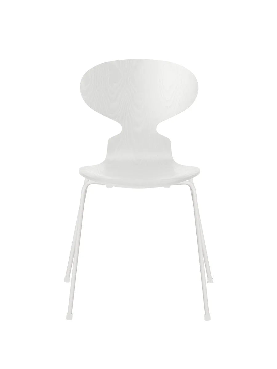 3101 Myren Stol i farvet ask af Arne Jacobsen - Hvid / Hvid - Jacobsen Plus
