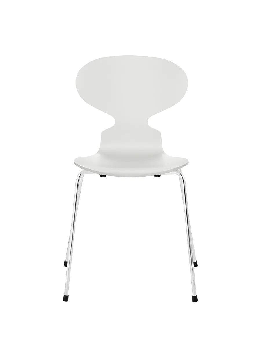 3101 Myren Stol lakeret af Arne Jacobsen - Hvid / Krom - Jacobsen Plus
