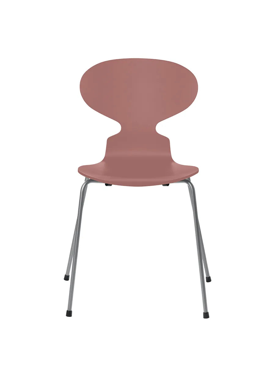 3101 Myren Stol lakeret af Arne Jacobsen - Wild Rose / Silver Grey - Jacobsen Plus