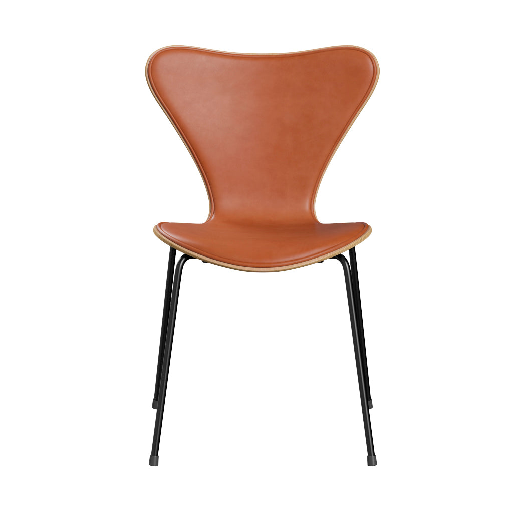 Fritz Hansen - 3107 stol, naturfiner og forsidepolstret i Grace læder - Bøg - Valnød læder - Sort stel - Jacobsen Plus