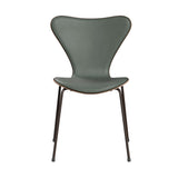 Fritz Hansen - 3107 stol, naturfiner og forsidepolstret i Grace læder - Mørkbejdset eg - Concrete Grey læder - Brown Bronze stel - Jacobsen Plus