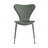 Fritz Hansen - 3107 stol, naturfiner og forsidepolstret i Grace læder - Mørkbejdset eg - Concrete Grey læder - Silver Grey stel - Jacobsen Plus