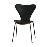 Fritz Hansen - 3107 stol, naturfiner og forsidepolstret i Grace læder - Elm - Sort læder - Sort stel - Jacobsen Plus