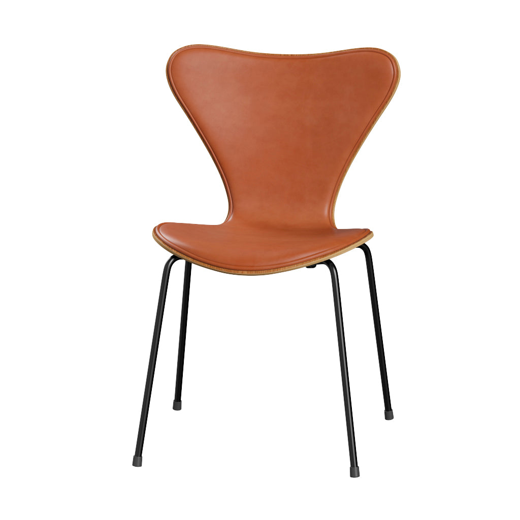 Fritz Hansen - 3107 stol, naturfiner og forsidepolstret i Grace læder - Elm - Valnød læder - Sort stel - Jacobsen Plus
