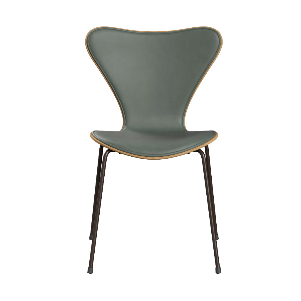 Fritz Hansen - 3107 stol, naturfiner og forsidepolstret i Grace læder - Eg - Concrete Grey læder - Brown Bronze stel - Jacobsen Plus
