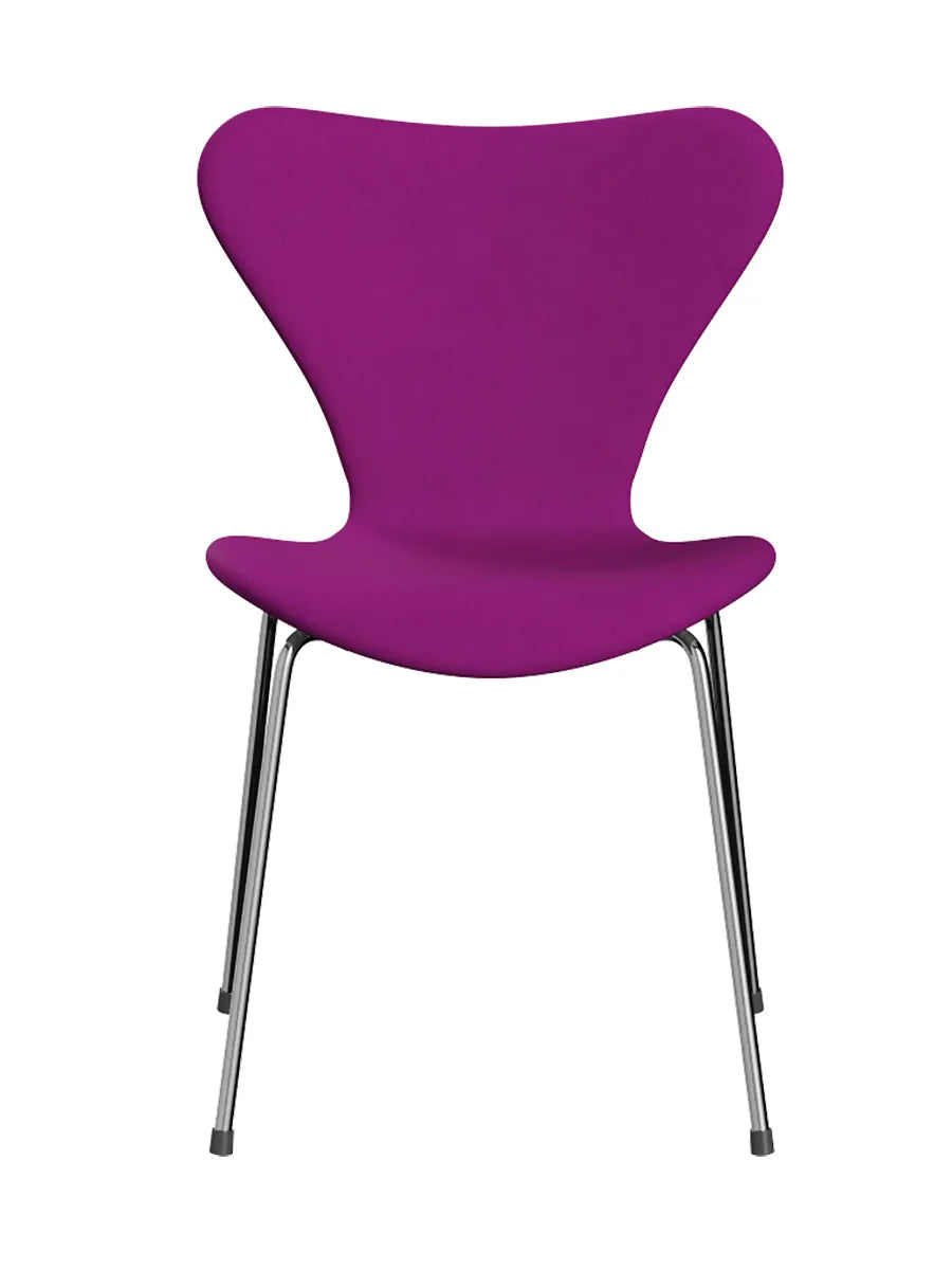 3107 Serie 7, fuldpolstret af Arne Jacobsen - Divina / 666 Lilla - Jacobsen Plus