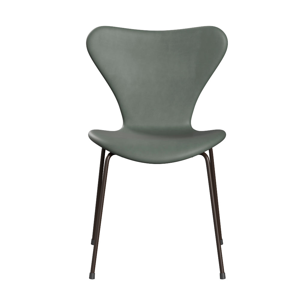 Fritz Hansen - 3107 stol, fuldpolstret i Grace læder - Concrete Grey læder - Brown Bronze stel - Jacobsen Plus