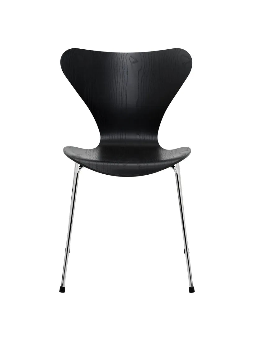 3107 stol i sort ask af Arne Jacobsen