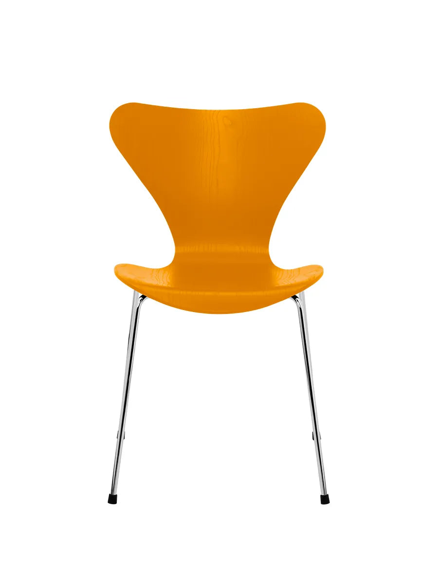 3107 Serie 7 stol i farvet ask af Arne Jacobsen - Burnt Yellow / Krom - Jacobsen Plus