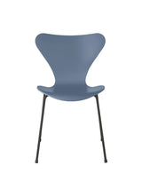 3107 Serie 7 stol lakeret af Arne Jacobsen - Dusk Blue / Warm Graphite - Jacobsen Plus