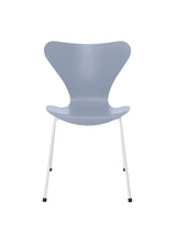 3107 Serie 7 stol i farvet ask af Arne Jacobsen - Lavender Blue / Hvid - Jacobsen Plus