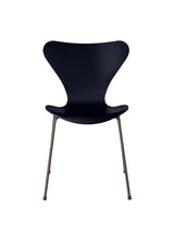 3107 Serie 7 stol lakeret af Arne Jacobsen - Midnight Blue / Brown Bronze - Jacobsen Plus