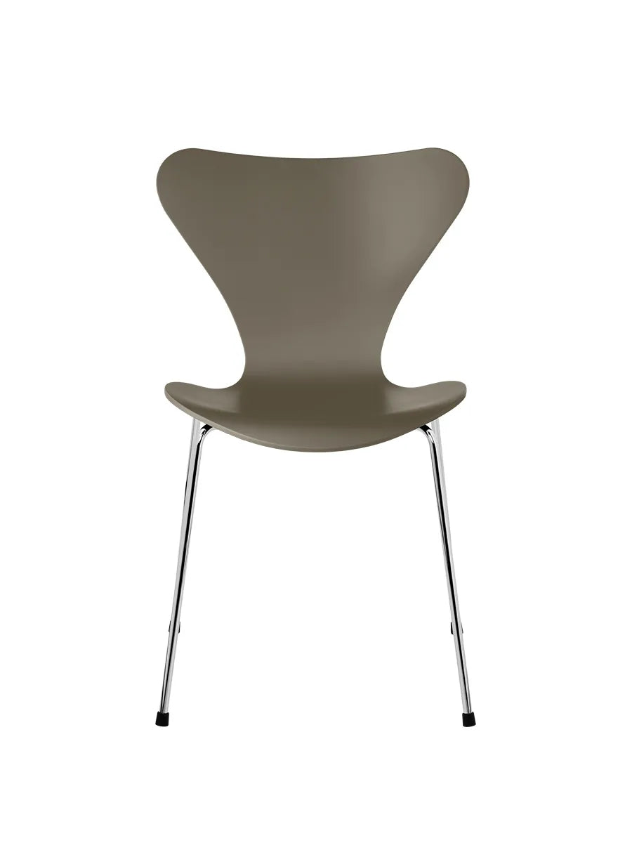 3107 Serie 7 stol lakeret af Arne Jacobsen - Olive Green / Krom - Jacobsen Plus