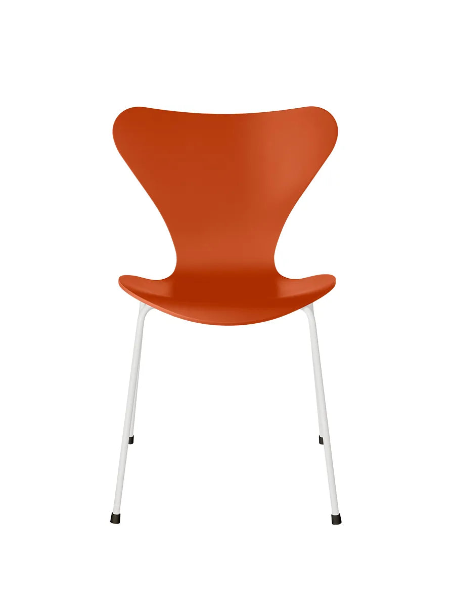 3107 Serie 7 stol lakeret af Arne Jacobsen - Paradise Orange / Hvid - Jacobsen Plus
