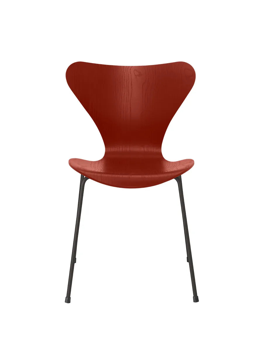 3107 Serie 7 stol i farvet ask af Arne Jacobsen - Venetian Red / Warm Graphite - Jacobsen Plus