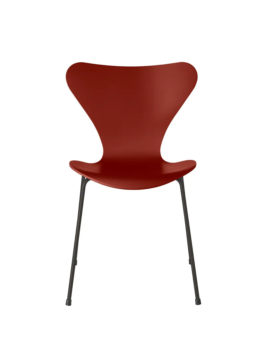 3107 Serie 7 stol lakeret af Arne Jacobsen - Venetian Red / Warm Graphite - Jacobsen Plus