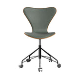 Fritz Hansen - 3117 kontorstol, naturfiner og forsidepolstret i Grace læder - Elm - Concrete Grey læder - Sort stel - Jacobsen Plus