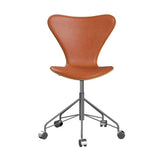 Fritz Hansen - 3117 kontorstol, naturfiner og forsidepolstret i Grace læder - Elm - Valnød læder - Silver Grey stel - Jacobsen Plus