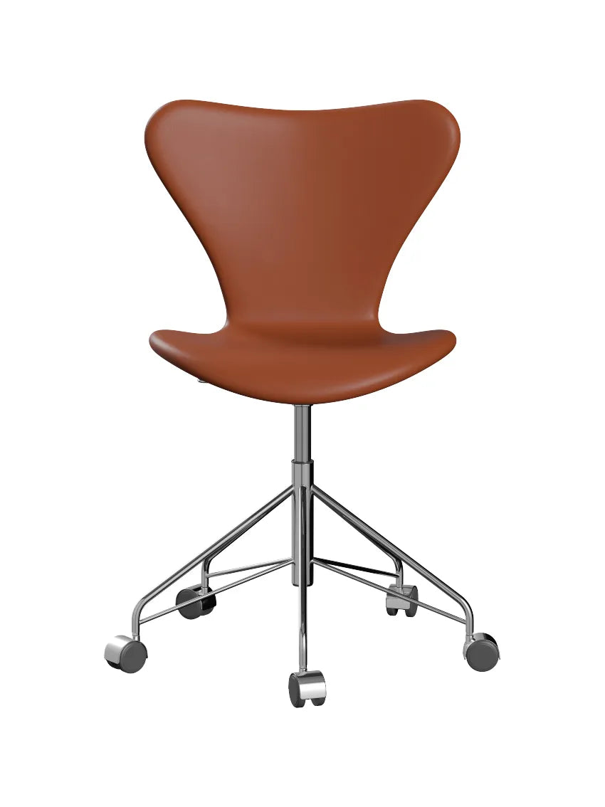 3117 Serie 7 Kontorstol af Arne Jacobsen - Fuldpolstret / Soft læder / Cognac - Jacobsen Plus