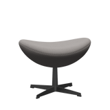 3127 Fodskammel til Ægget, stel i sort af Arne Jacobsen - Christianshavn - 1121 Beige - Jacobsen Plus