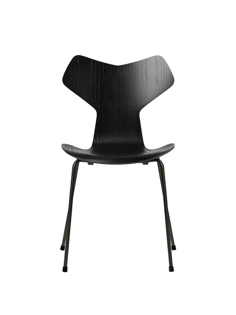 3130 Grand Prix stol i farvet ask af Arne Jacobsen - Sort / Sort - Jacobsen Plus