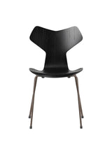 3130 Grand Prix stol i farvet ask af Arne Jacobsen - Sort / Brown Bronze - Jacobsen Plus