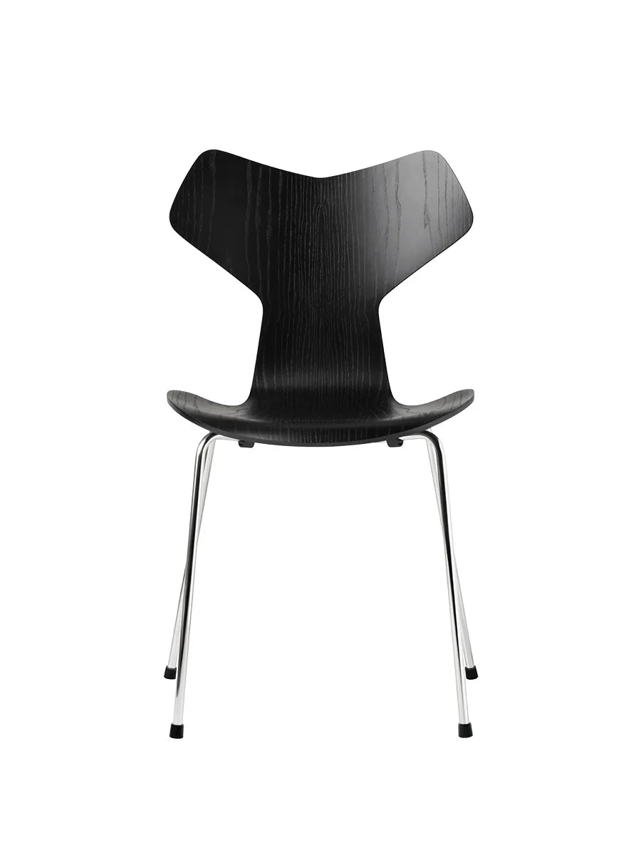 3130 Grand Prix stol i farvet ask af Arne Jacobsen - Sort / Krom - Jacobsen Plus