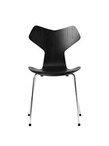 3130 Grand Prix stol i farvet ask af Arne Jacobsen - Sort / Krom - Jacobsen Plus