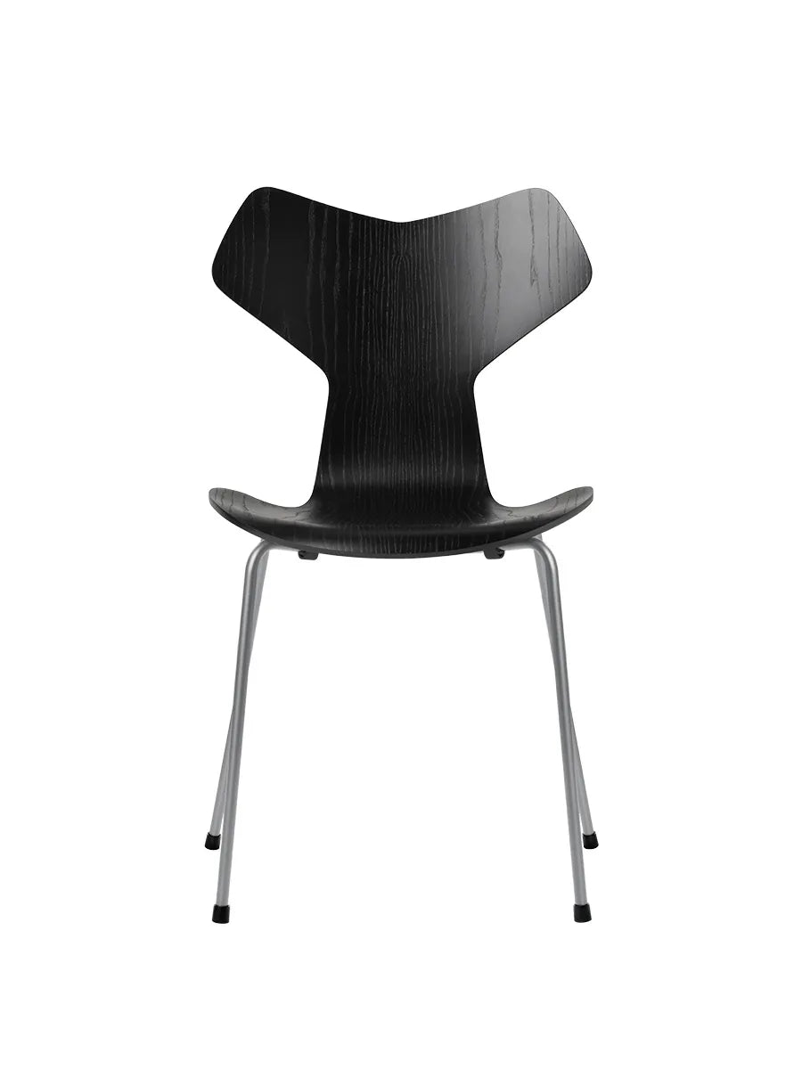 3130 Grand Prix stol i farvet ask af Arne Jacobsen - Sort / Silver Grey - Jacobsen Plus