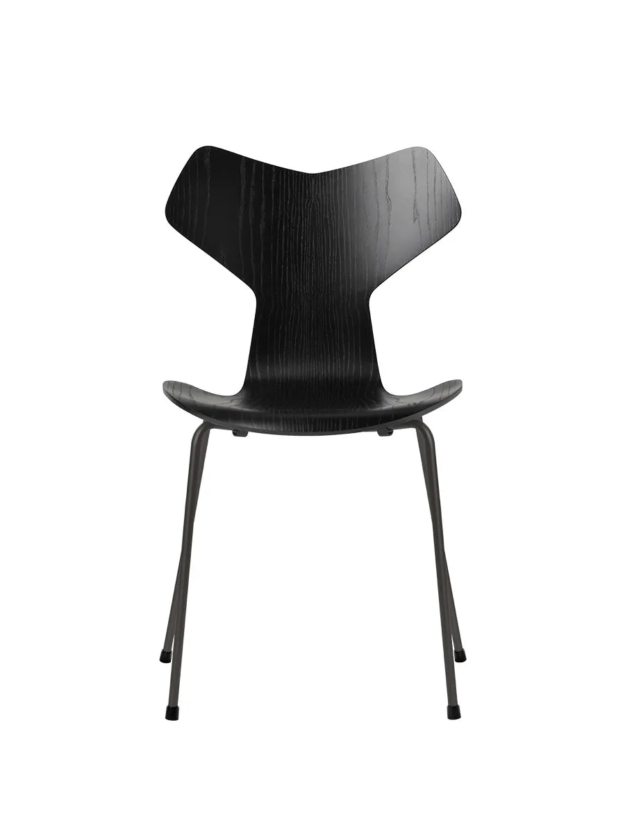 3130 Grand Prix stol i farvet ask af Arne Jacobsen - Sort / Warm Graphite - Jacobsen Plus