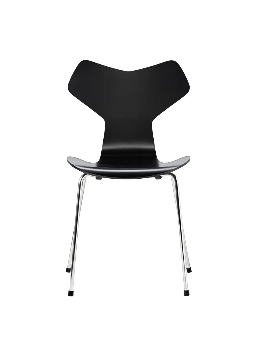 3130 Grand Prix stol lakeret af Arne Jacobsen - Sort / Krom - Jacobsen Plus