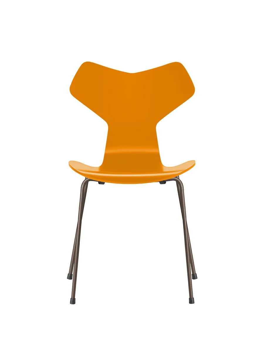 3130 Grand Prix stol lakeret af Arne Jacobsen - Burnt Yellow / Brown Bronze - Jacobsen Plus
