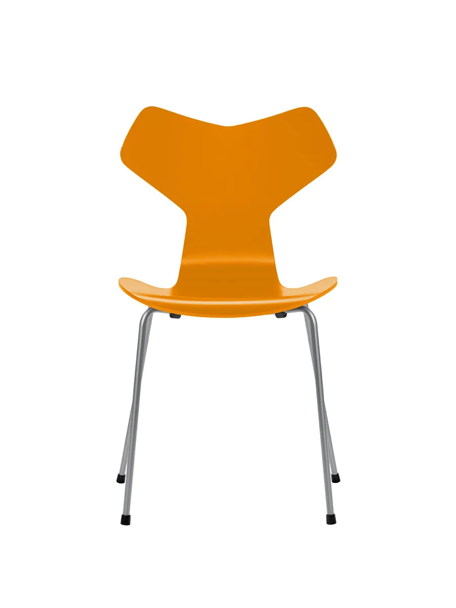 3130 Grand Prix stol lakeret af Arne Jacobsen - Burnt Yellow / Silver Grey - Jacobsen Plus