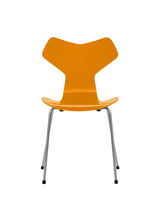 3130 Grand Prix stol lakeret af Arne Jacobsen - Burnt Yellow / Silver Grey - Jacobsen Plus