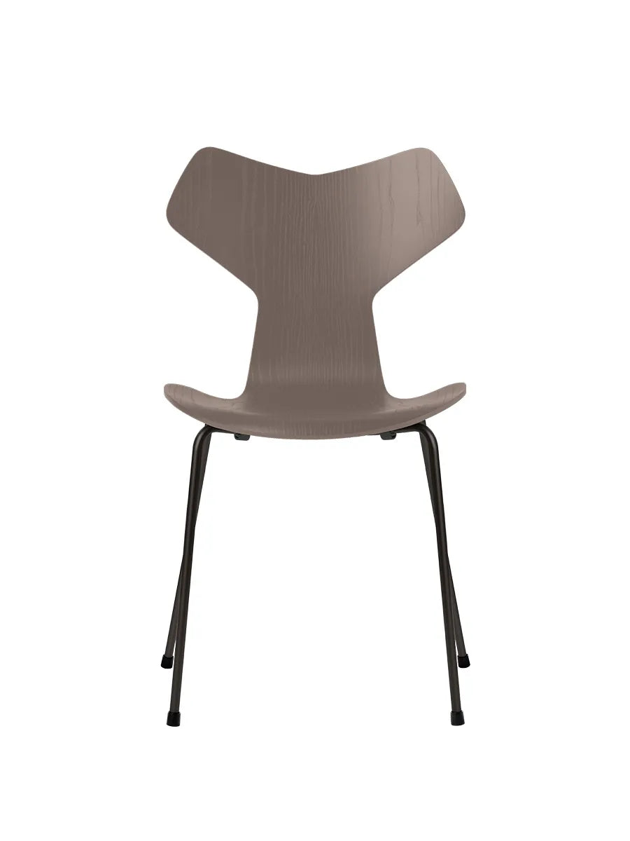 3130 Grand Prix stol i farvet ask af Arne Jacobsen - Deep Clay / Sort - Jacobsen Plus