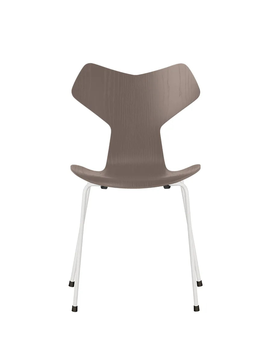 3130 Grand Prix stol i farvet ask af Arne Jacobsen - Deep Clay / Hvid - Jacobsen Plus