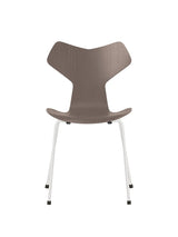 3130 Grand Prix stol i farvet ask af Arne Jacobsen - Deep Clay / Hvid - Jacobsen Plus