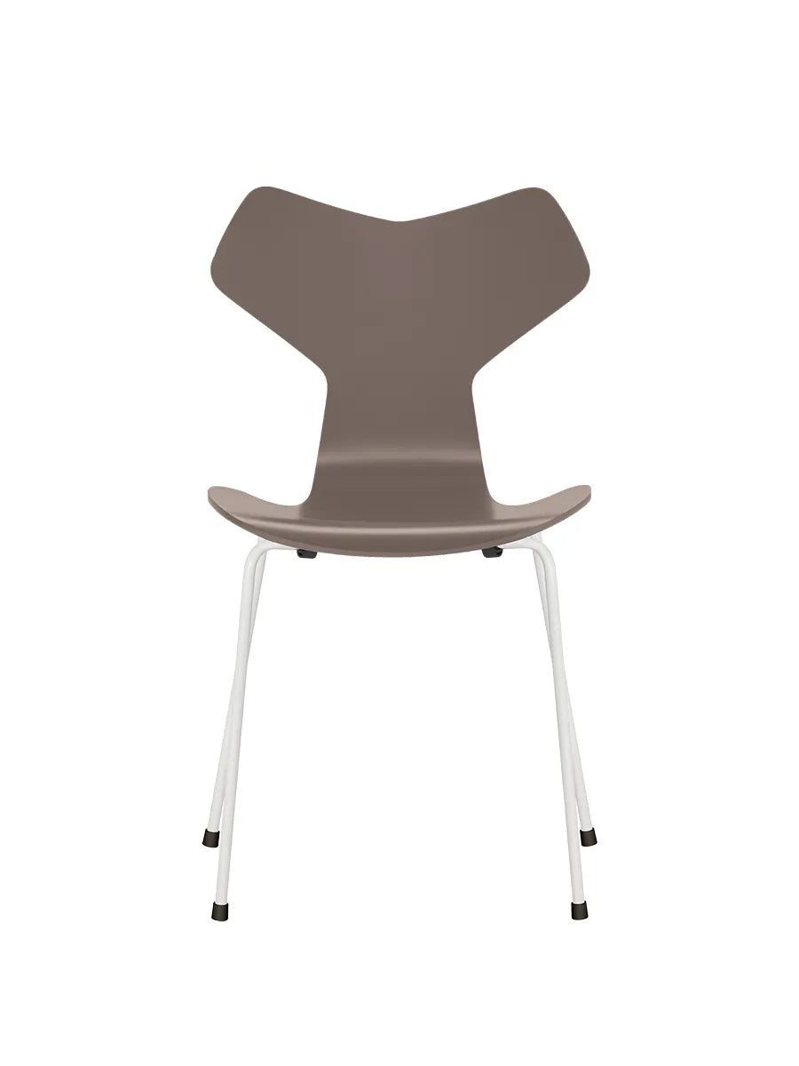 3130 Grand Prix stol lakeret af Arne Jacobsen - Deep Clay / Hvid - Jacobsen Plus
