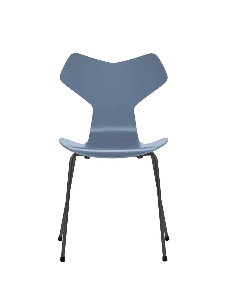 3130 Grand Prix stol lakeret af Arne Jacobsen - Dusk Blue / Warm Graphite - Jacobsen Plus